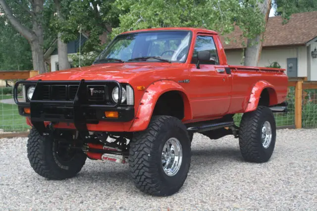 1981 toyota hilux sr5 4x4 long bed restored lifted power steering / brakes