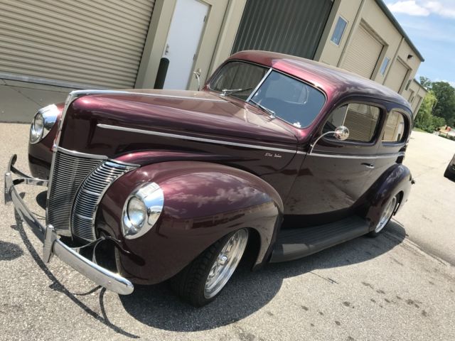 1940 ford custom street rod 2-door sedan
