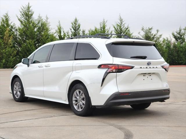 2022 toyota sienna xle 8 passenger