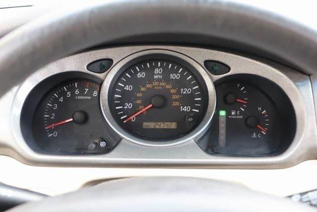 2003 toyota highlander v6 in fargo, north dakota