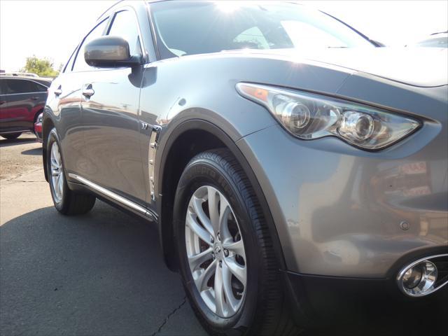 2017 infiniti qx70 base