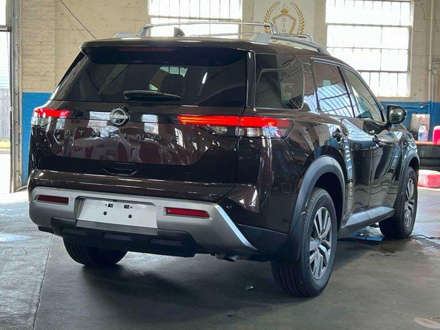 2022 nissan pathfinder sl