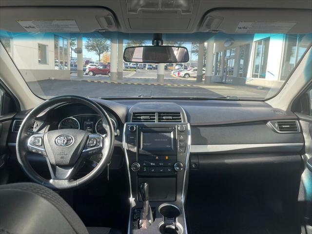 2017 toyota camry se