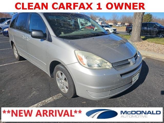 2004 toyota sienna ce