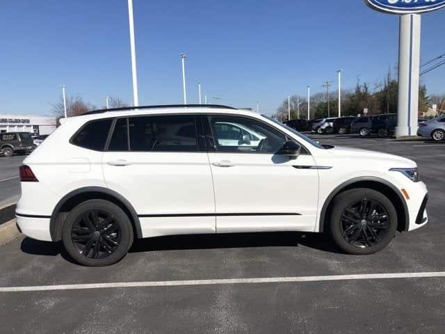 2022 volkswagen tiguan 2.0t se r-line black in coffeetown, pennsylvania