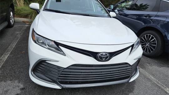 2021 toyota camry le