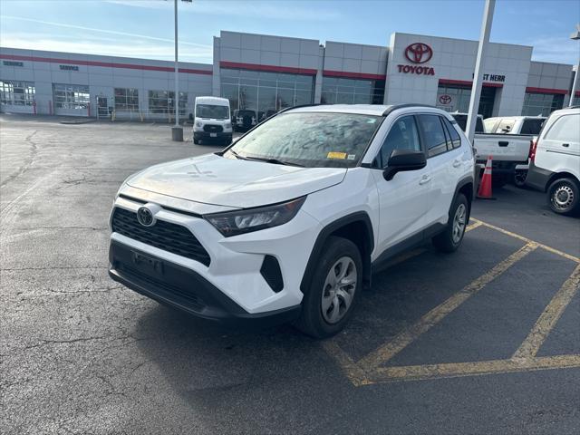2021 toyota rav4 le
