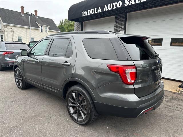 2017 ford explorer xlt