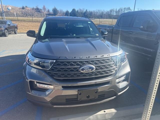 2022 ford explorer xlt