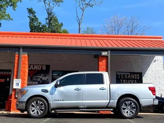 2017 nissan titan crew cab sv pickup 4d 5 1/2 ft in cumming, georgia