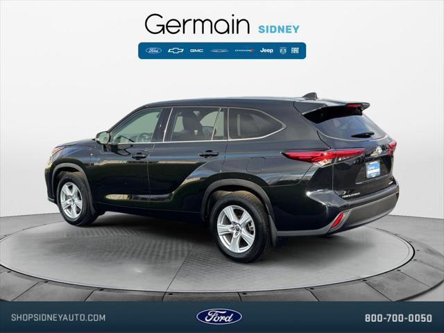 2022 toyota highlander le