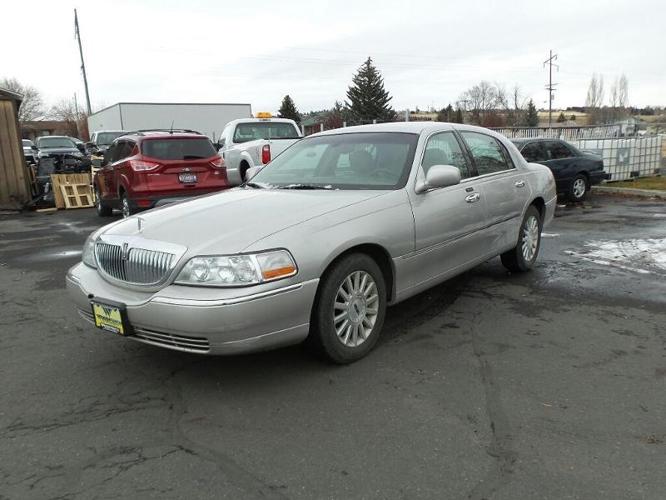 2004 lincoln town car signature signature 4dr sedan for sale in archer, idaho