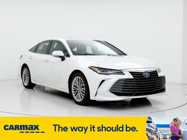 2022 toyota avalon hybrid limited