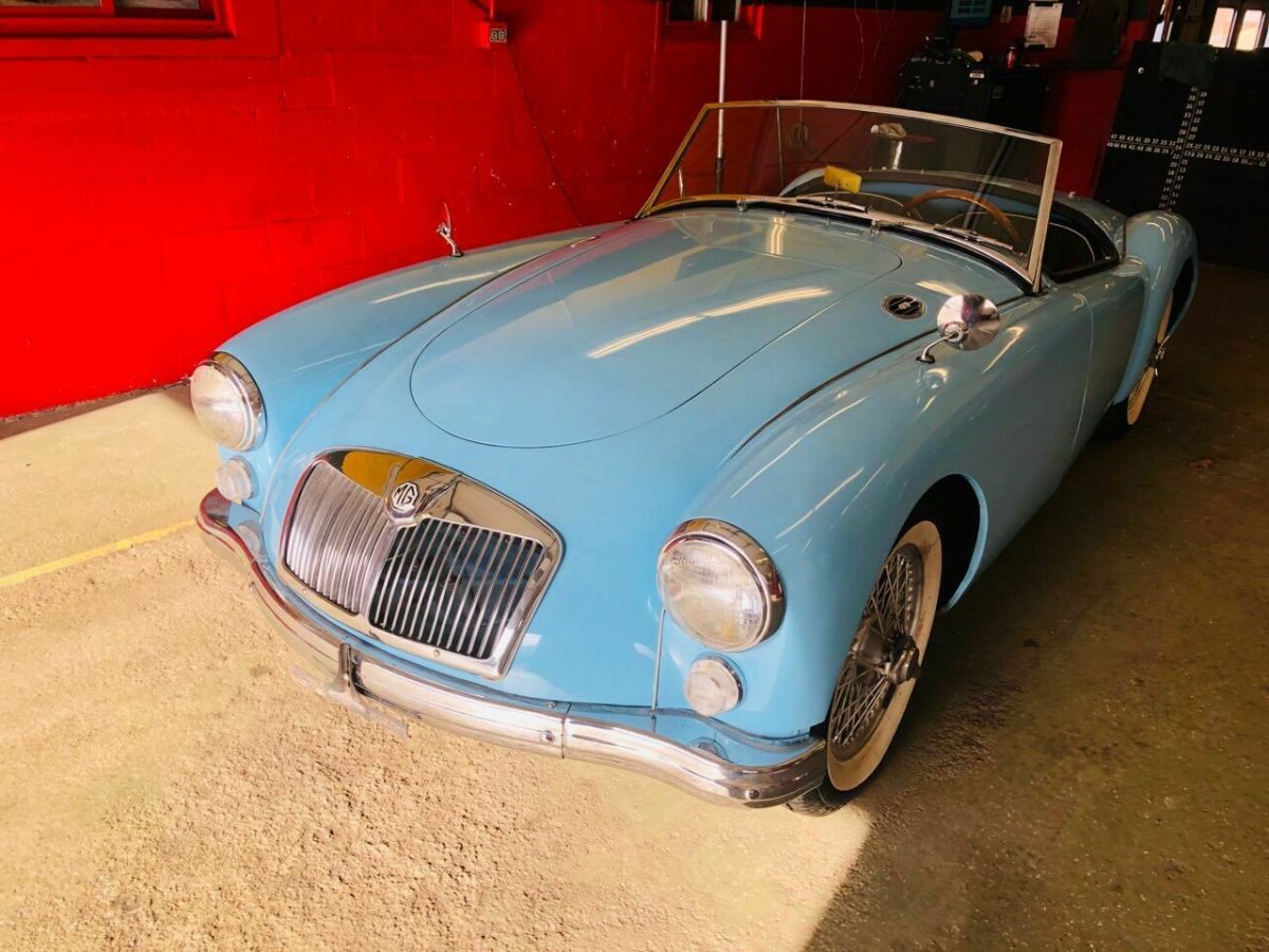 1960 mga roadster 1600 * daily driver * turn key car *