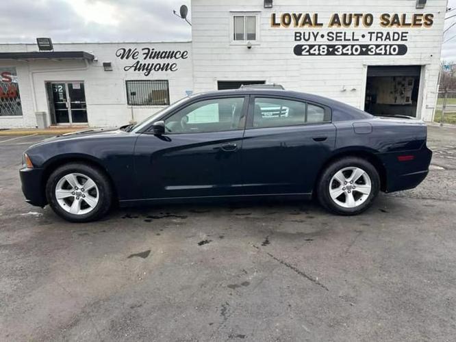 2011 dodge charger sedan 4d in pontiac, michigan