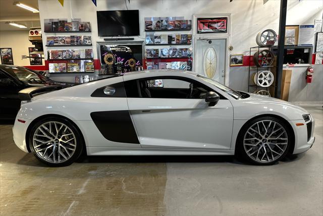 2017 audi r8 v10 plus quattro 7a