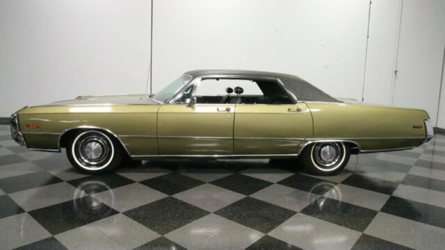 classic vintage chrome mopar 300 440 big block v8 auto transmission green