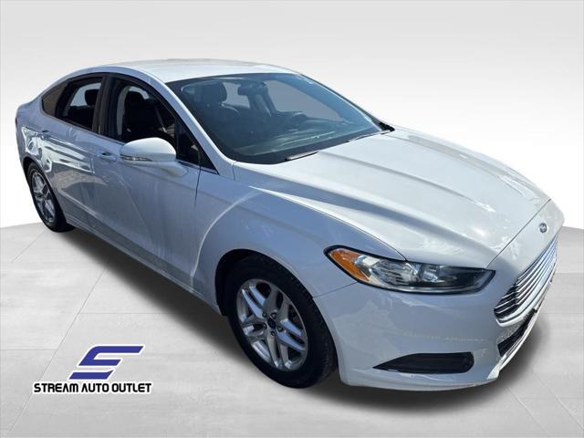 2016 ford fusion se