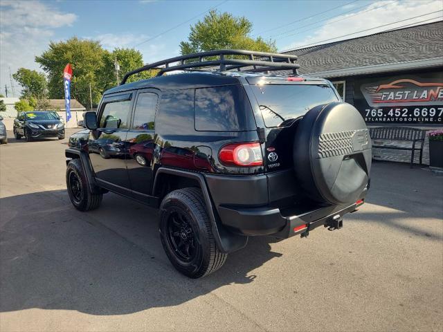 2013 toyota fj cruiser base