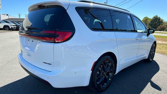 2025 Chrysler Pacifica