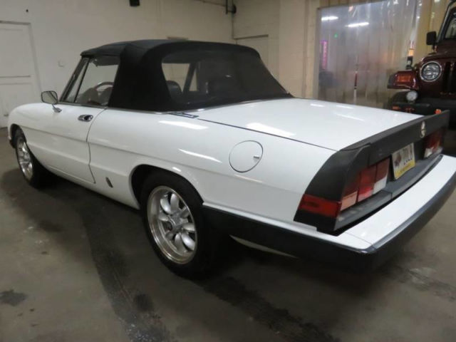 veloce 2dr convertible manual gasoline 2.0l 4 cyl white