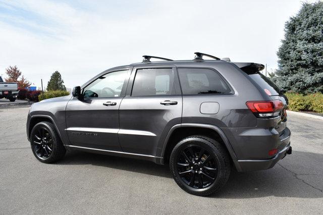 2017 jeep grand cherokee altitude