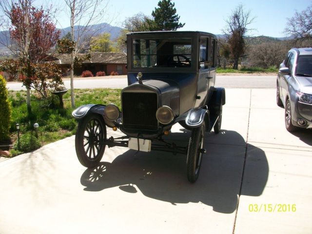1923 ford model t fordor