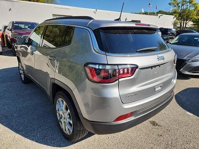 2022 jeep compass latitude lux