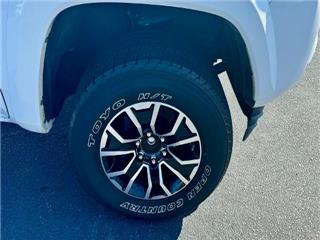 2020 Toyota Tacoma trd sport