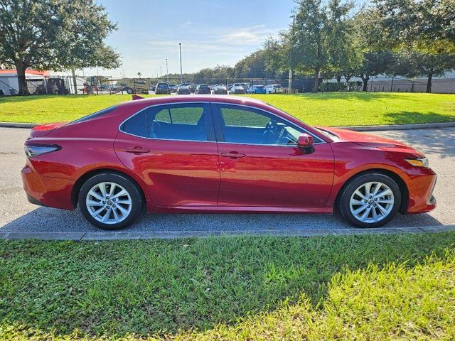 2023 toyota camry le
