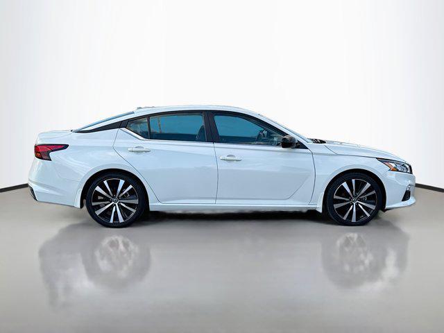 2022 nissan altima sr fwd