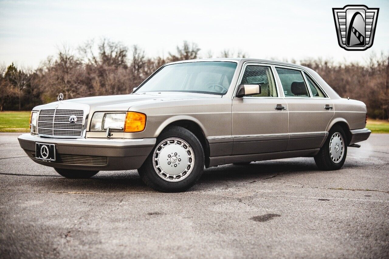 1987 mercedes-benz 400-series