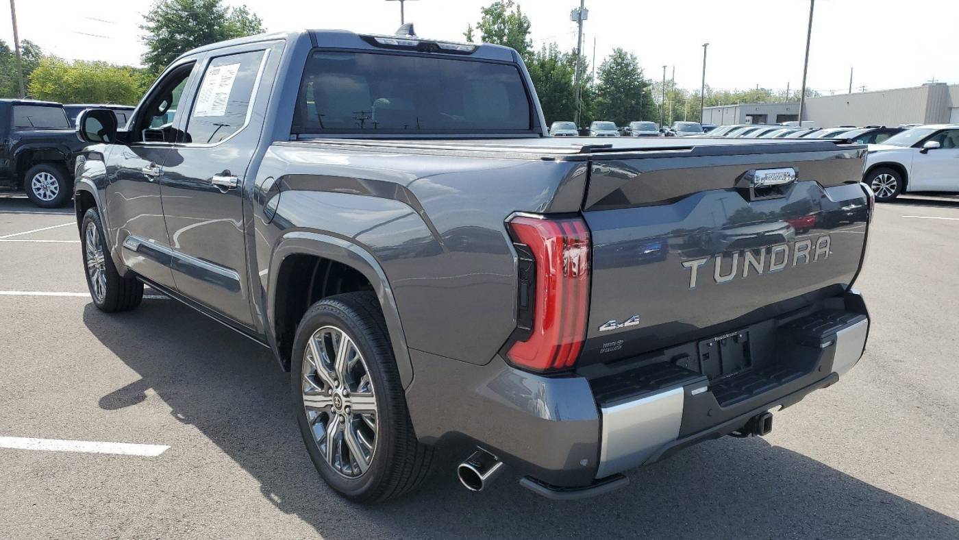 2023 toyota tundra capstone hv