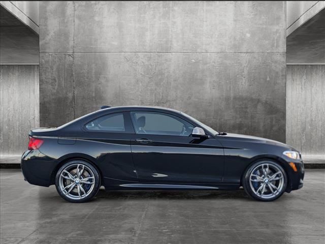 2016 bmw m2 base
