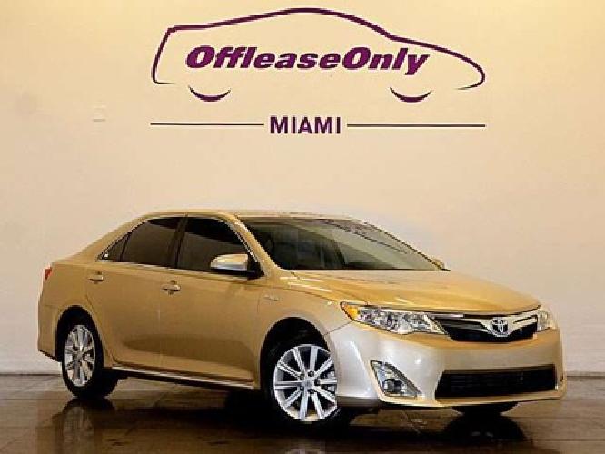 2012 toyota camry hybrid xle in miami, fl