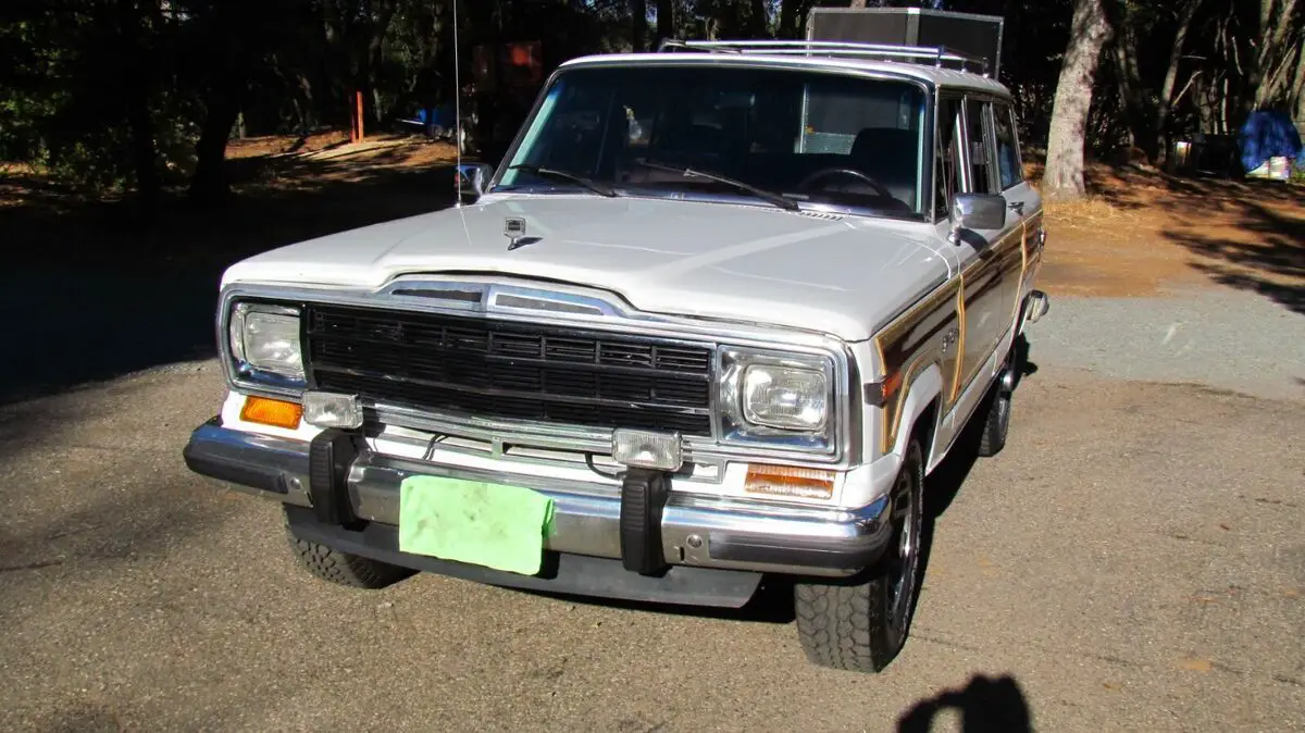 1990 jeep grand wagoneer, 91277 original miles, spotless original interior