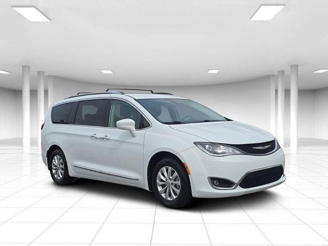 2019 chrysler pacifica touring-l