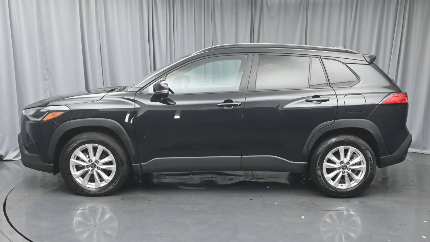 2022 toyota corolla cross le
