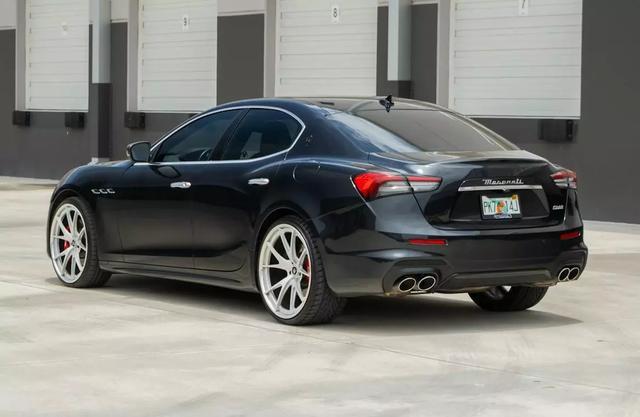 2022 maserati ghibli modena