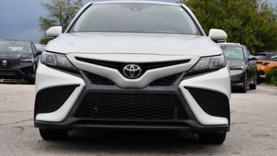 2022 toyota camry se