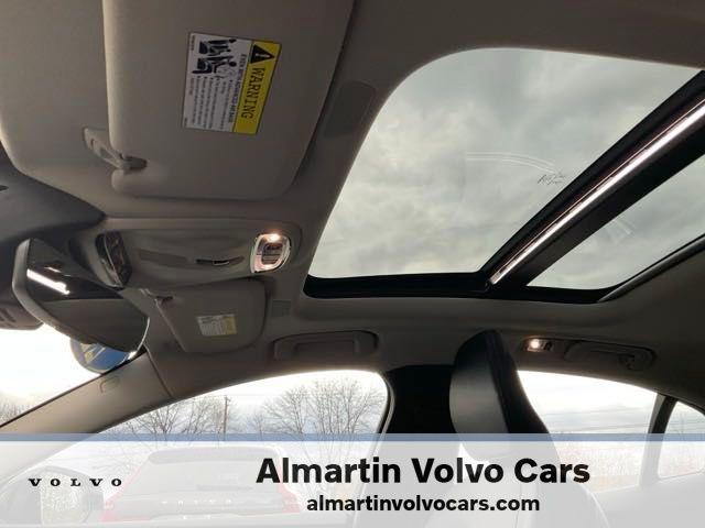 2022 volvo s60 b5 awd momentum