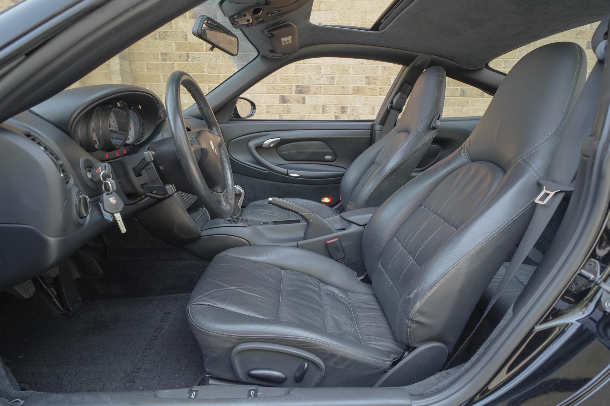 2003 porsche 911 carrera 6-speed