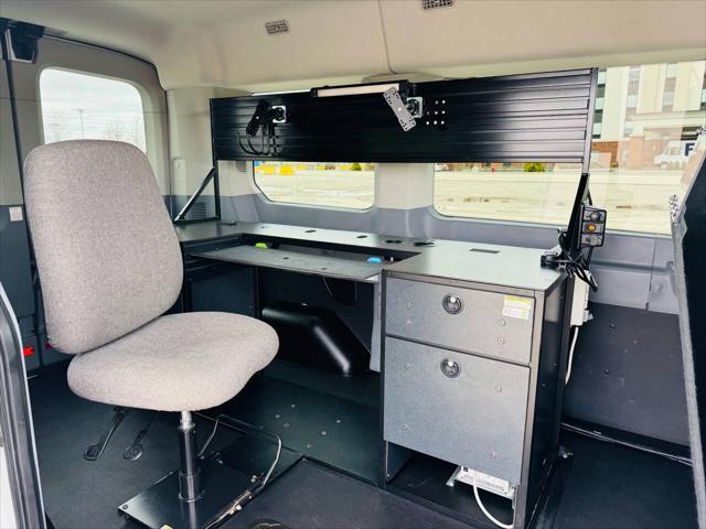 2018 ford transit-150 xlt