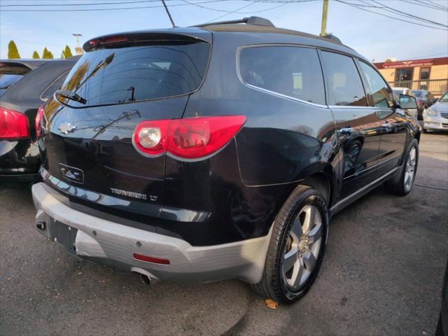 2011 chevrolet traverse lt