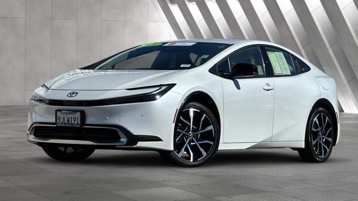 2024 toyota prius prime xse