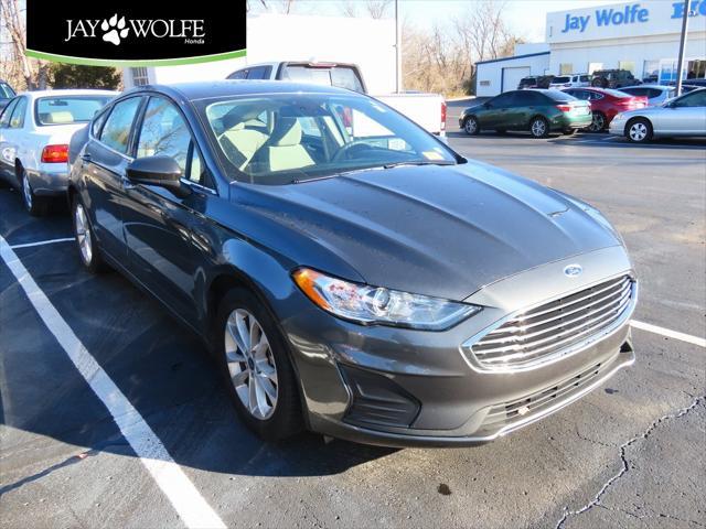 2020 ford fusion se