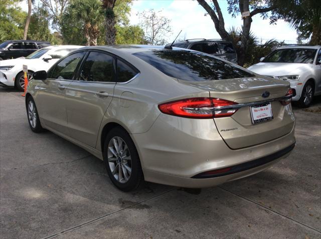 2017 ford fusion se