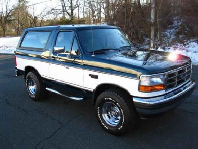 1995 ford bronco xlt ****only 25,568 actual miles**** like new! one owner in cincinnati, oh