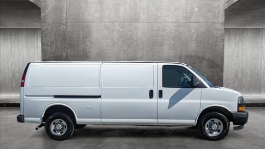 2023 chevrolet express 2500