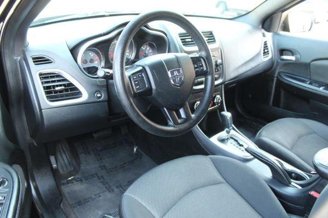 2014 dodge avenger se